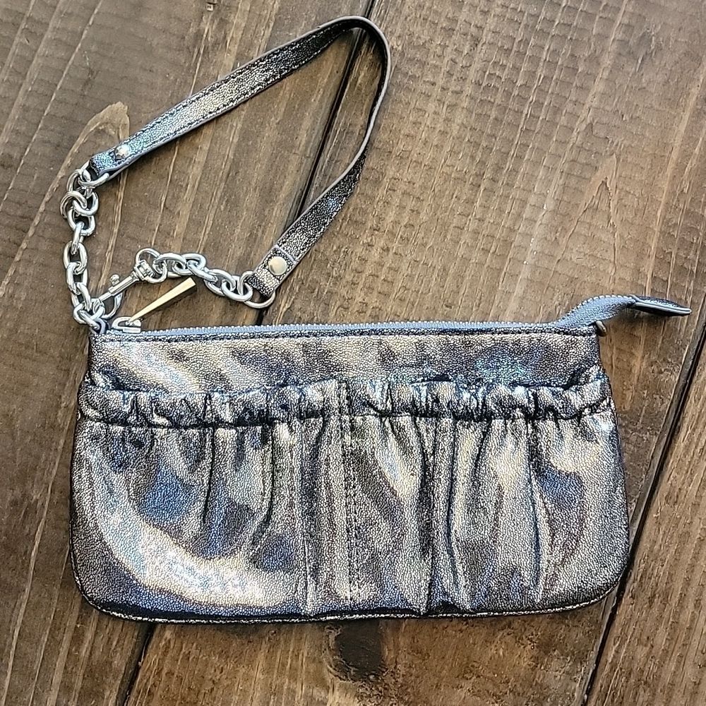 💥EXPRESS‎ Silver Shimmer Clutch